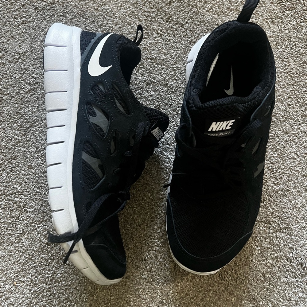 NIKE Free Run 2 Sneakers NWOT